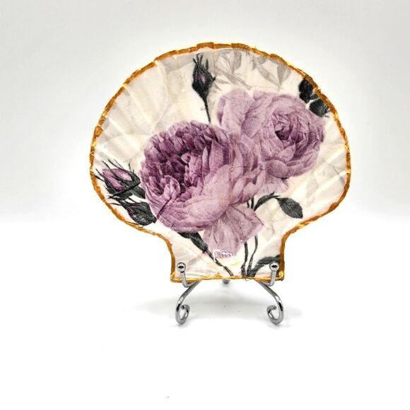 Decoupage Scalloped shell Lavender Roses - Picture 1 of 1